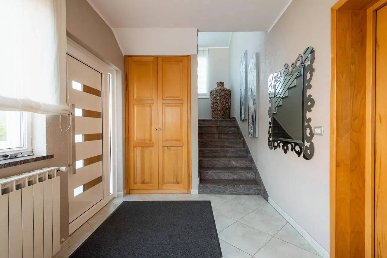 House With Apartments Dragica Umag 0*,