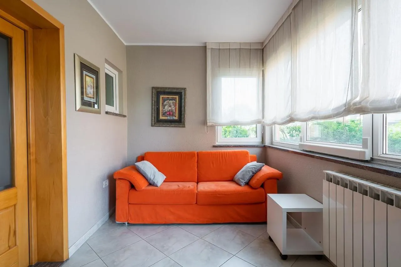 House With Apartments Dragica Umag Croatia